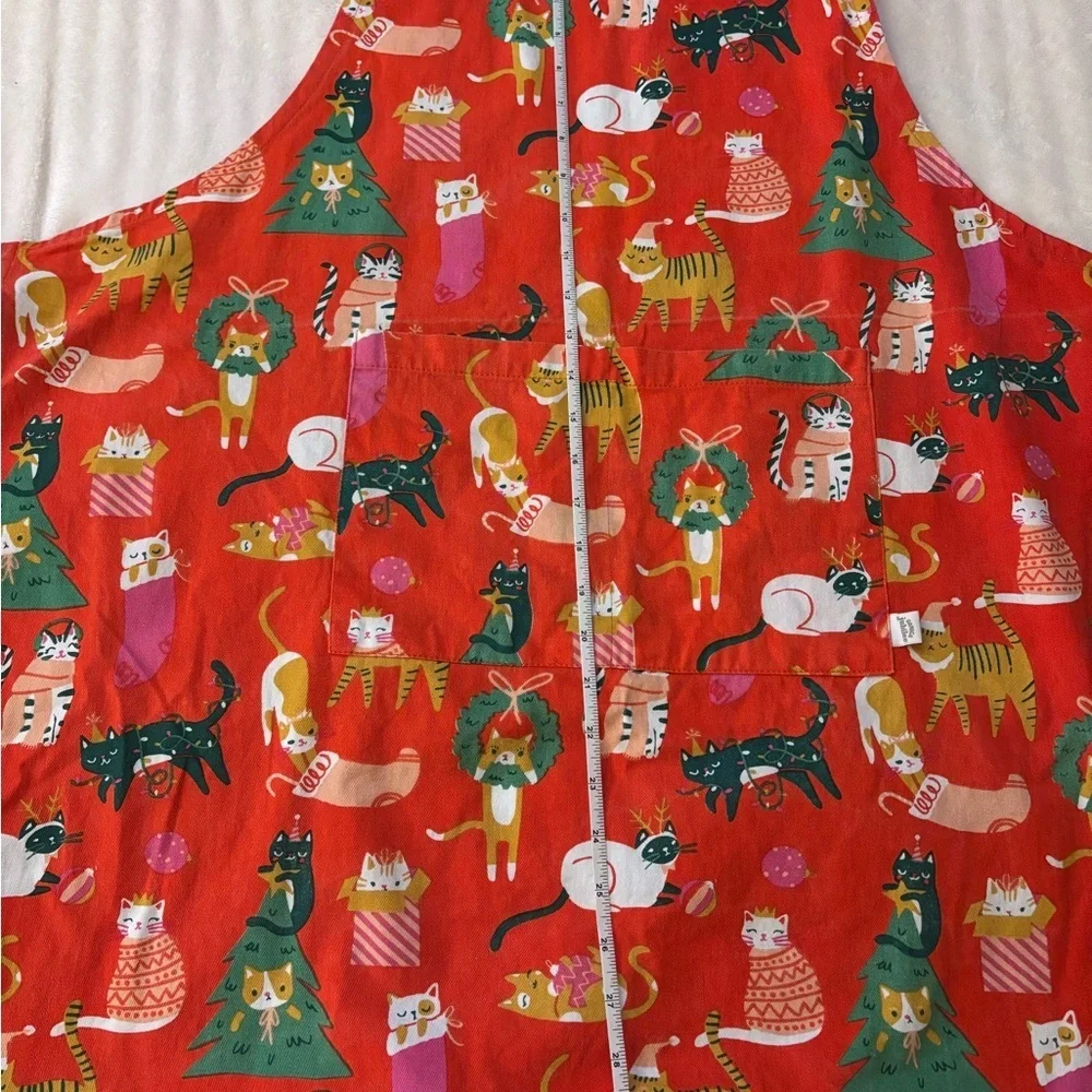 : : DANICA JUBILEE 100% Cotton Cat Print Holiday Apron : :